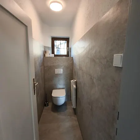 Spacious In Modern Flat *