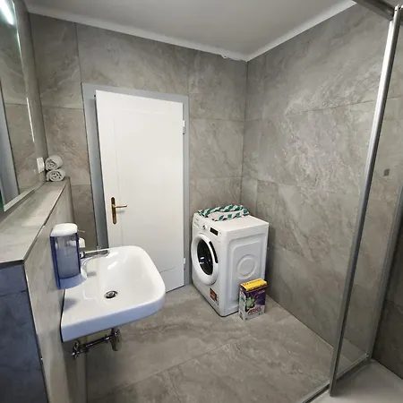 Spacious In Modern Flat Innsbruck