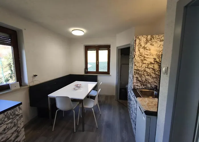 Alloggio in famiglia Spacious In Modern Flat *