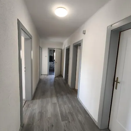 Spacious In Modern Flat אינסברוק